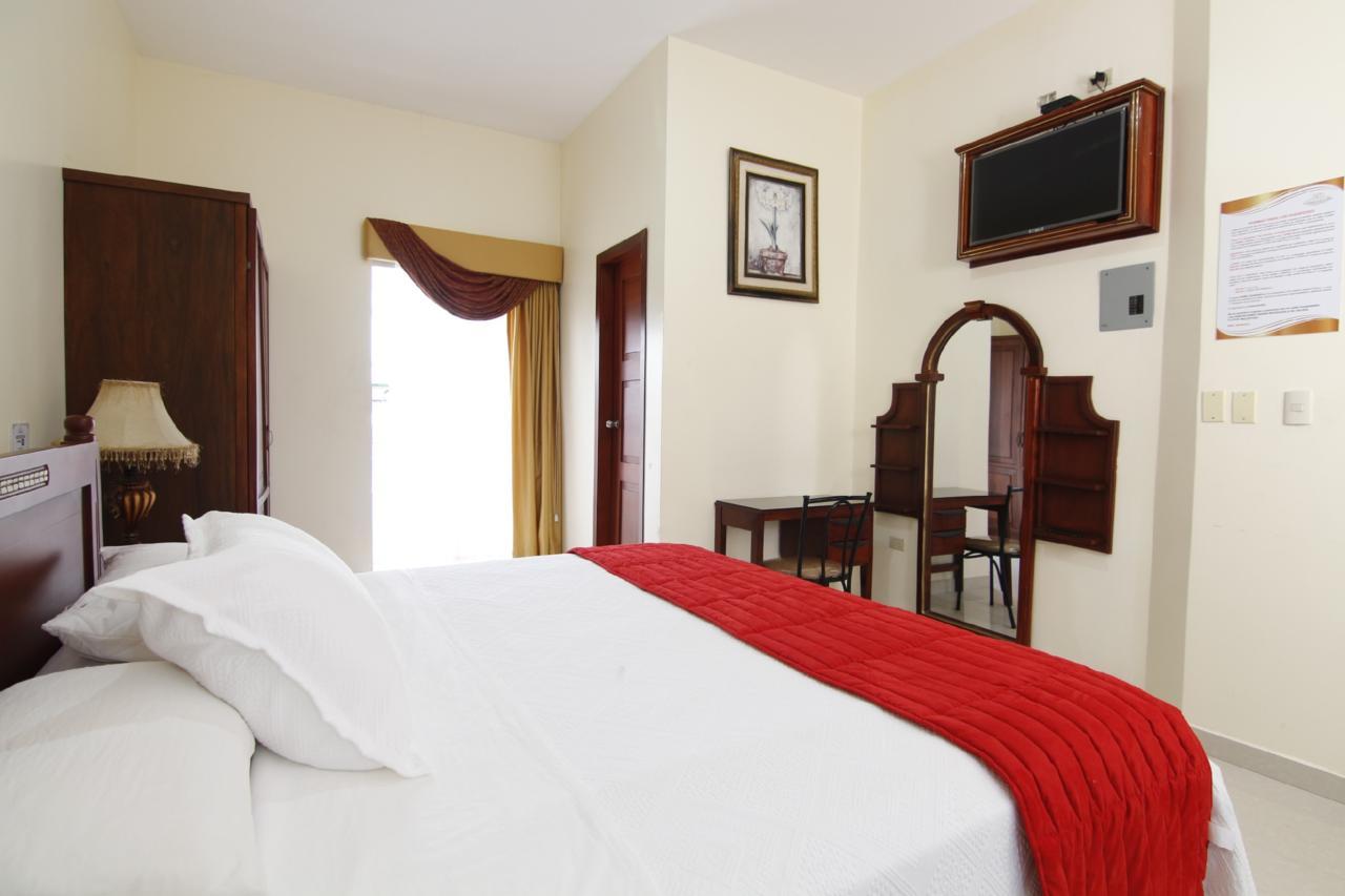 Hotel Versailles Internacional กวายากิล ภายนอก รูปภาพ