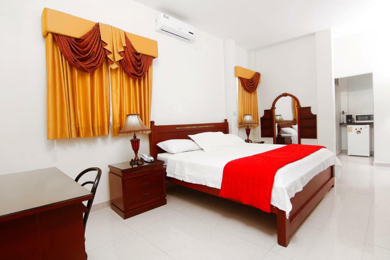 Hotel Versailles Internacional กวายากิล ภายนอก รูปภาพ